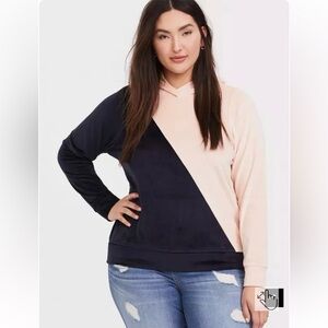 Torrid - Navy & Light Pink Velour Colorblock Hoodie (NWT)